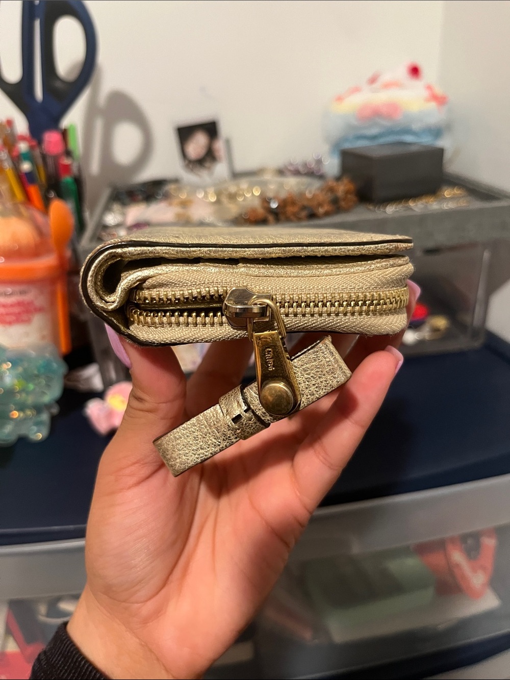 Cholé Small Metallic Gold Leather Zip Wallet - Picture 8 of 13